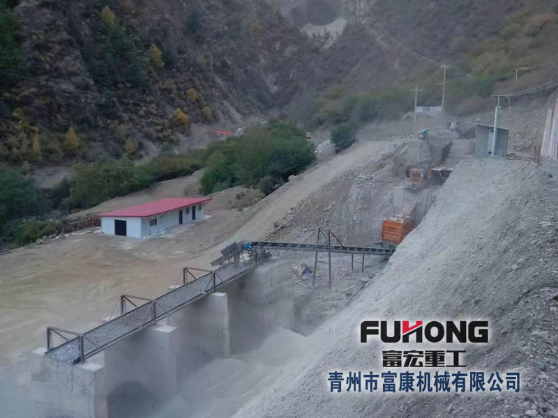 立軸沖擊破應用于石英石制砂生產(chǎn)線